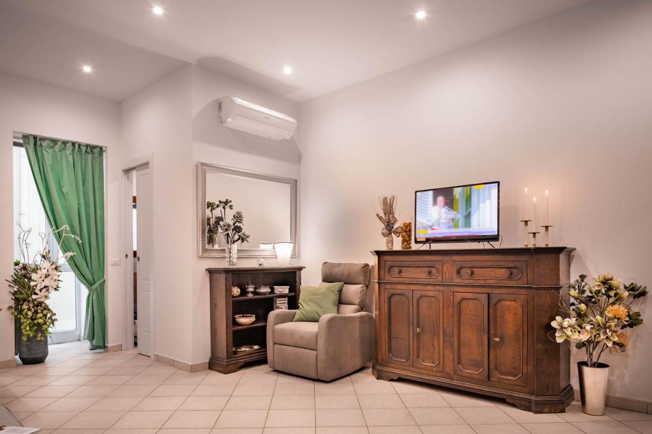 Novella Benedicta Apartments Florence Exterior photo